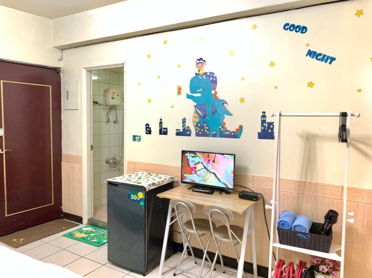 Apartament Feng Jia Kitty House Taizhong Zewnętrze zdjęcie