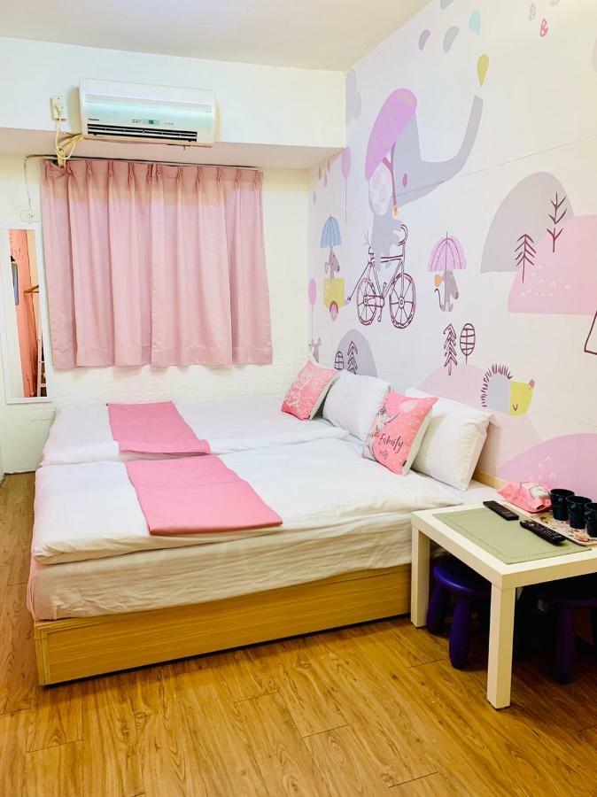 Apartament Feng Jia Kitty House Taizhong Zewnętrze zdjęcie