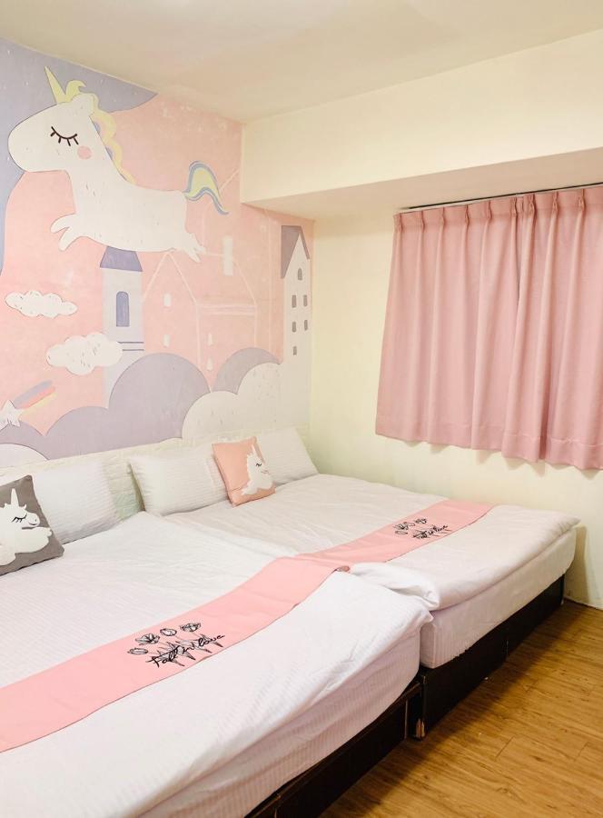 Apartament Feng Jia Kitty House Taizhong Zewnętrze zdjęcie