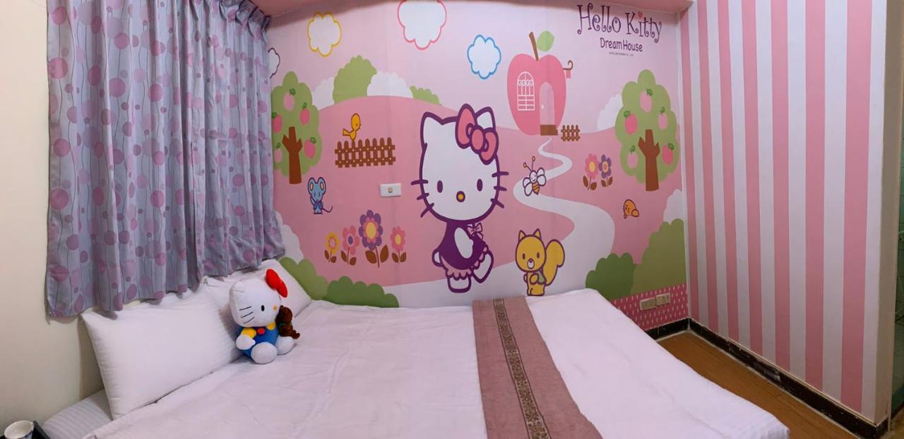 Apartament Feng Jia Kitty House Taizhong Zewnętrze zdjęcie