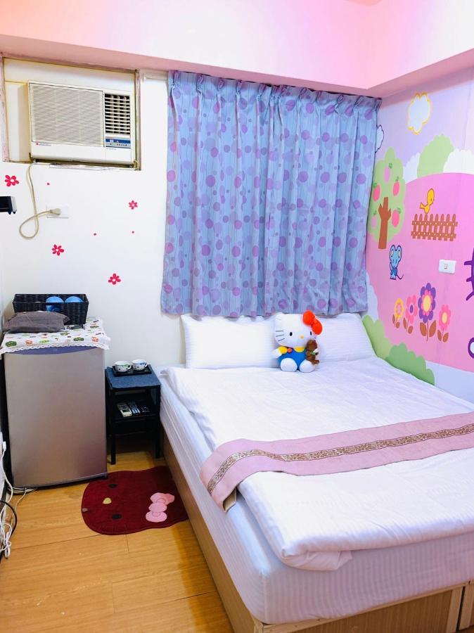 Apartament Feng Jia Kitty House Taizhong Zewnętrze zdjęcie